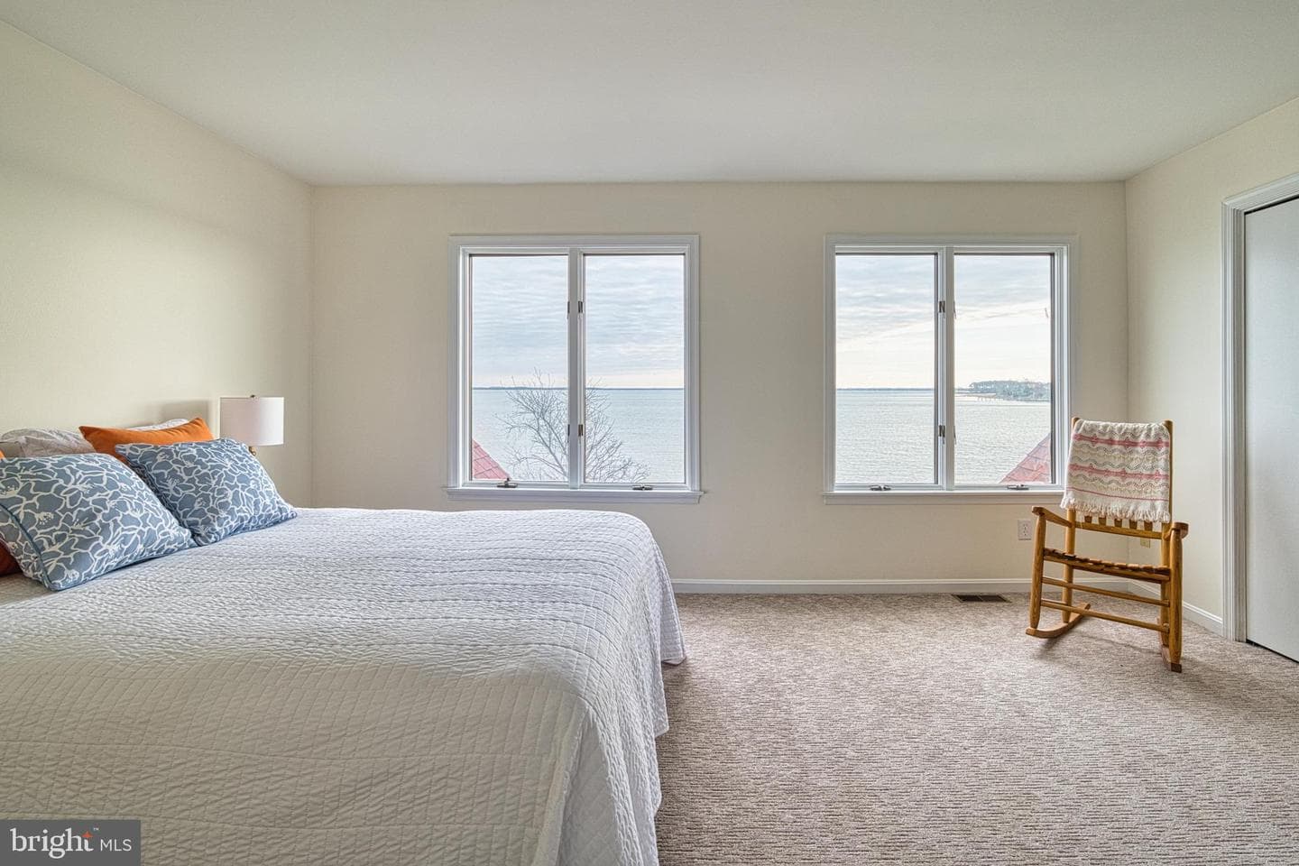 34 Queen Anne Way photo 12