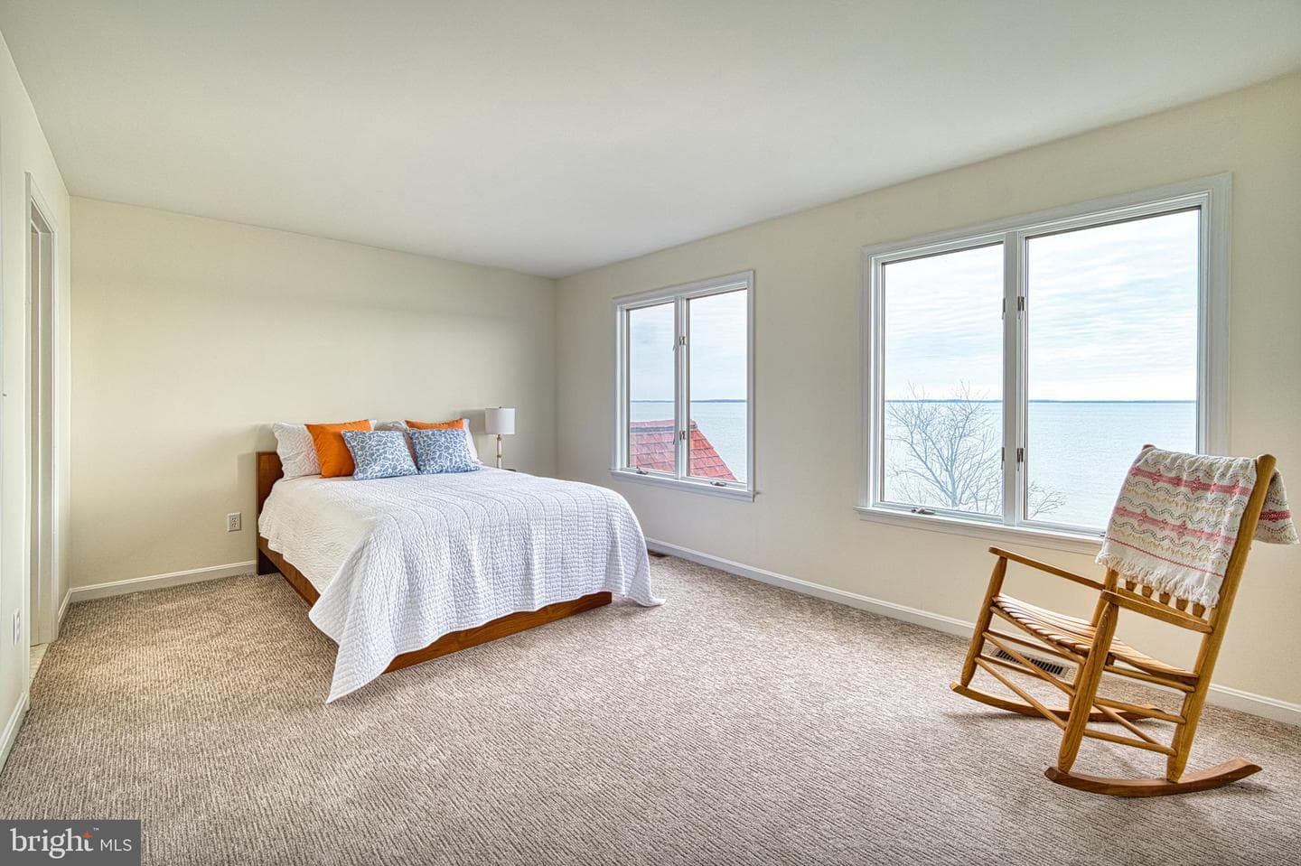 34 Queen Anne Way photo 15