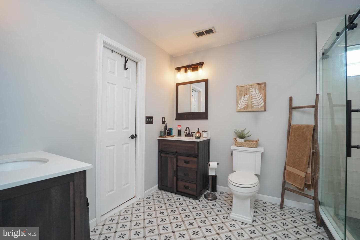 107 Chestnut Lane photo 49