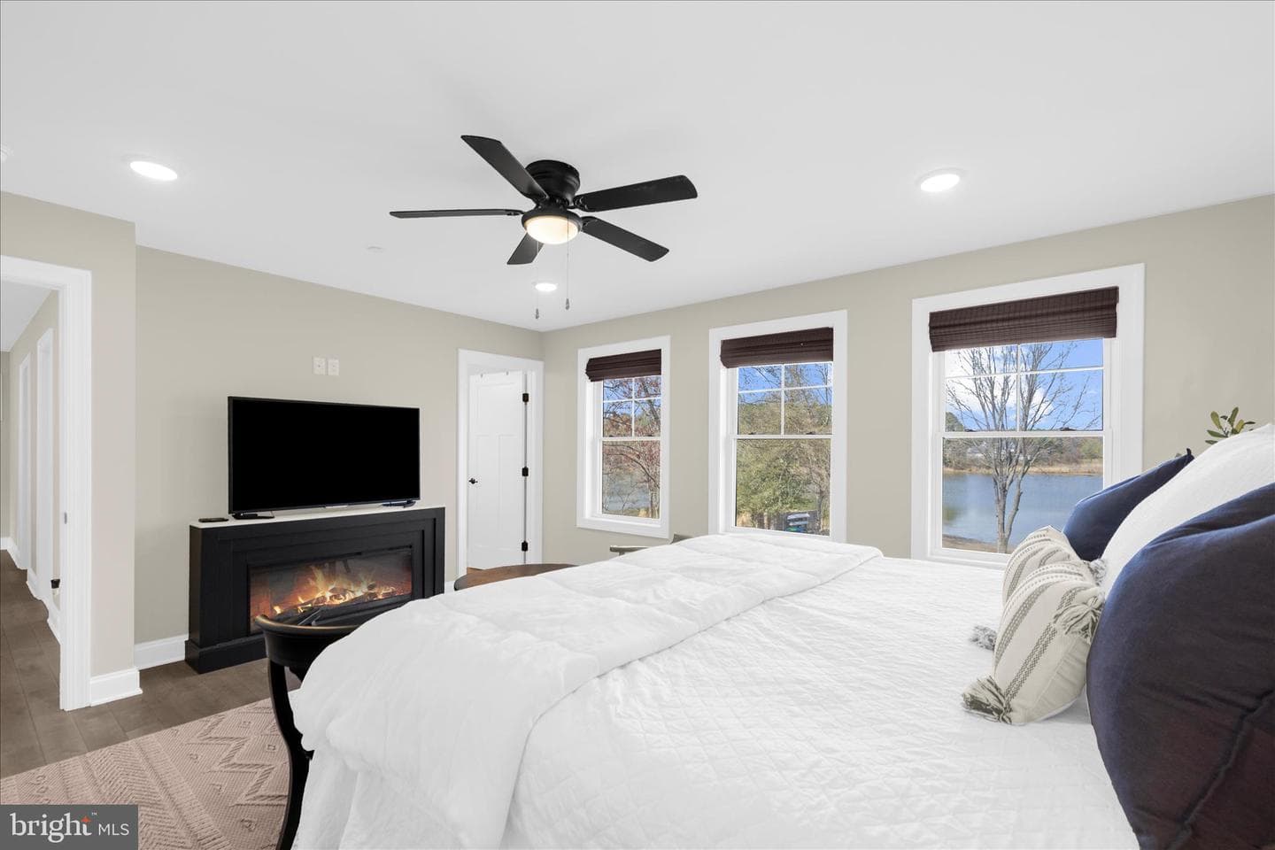 122 N Lake Drive photo 41