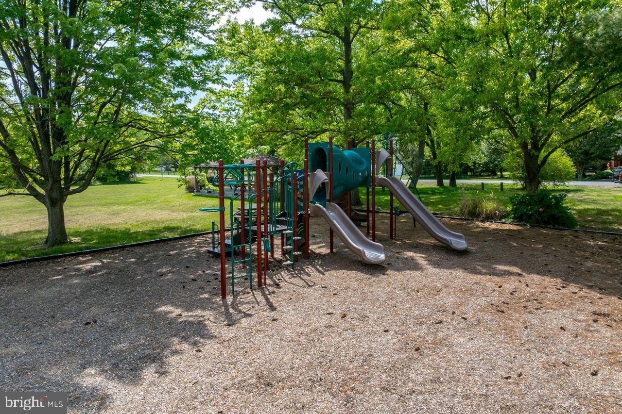 416 5 Farms Drive photo 9