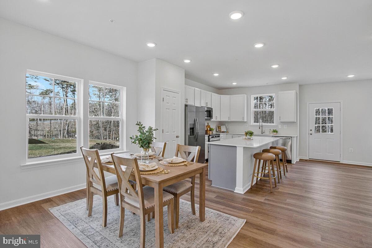 103 Worcester Road photo 3