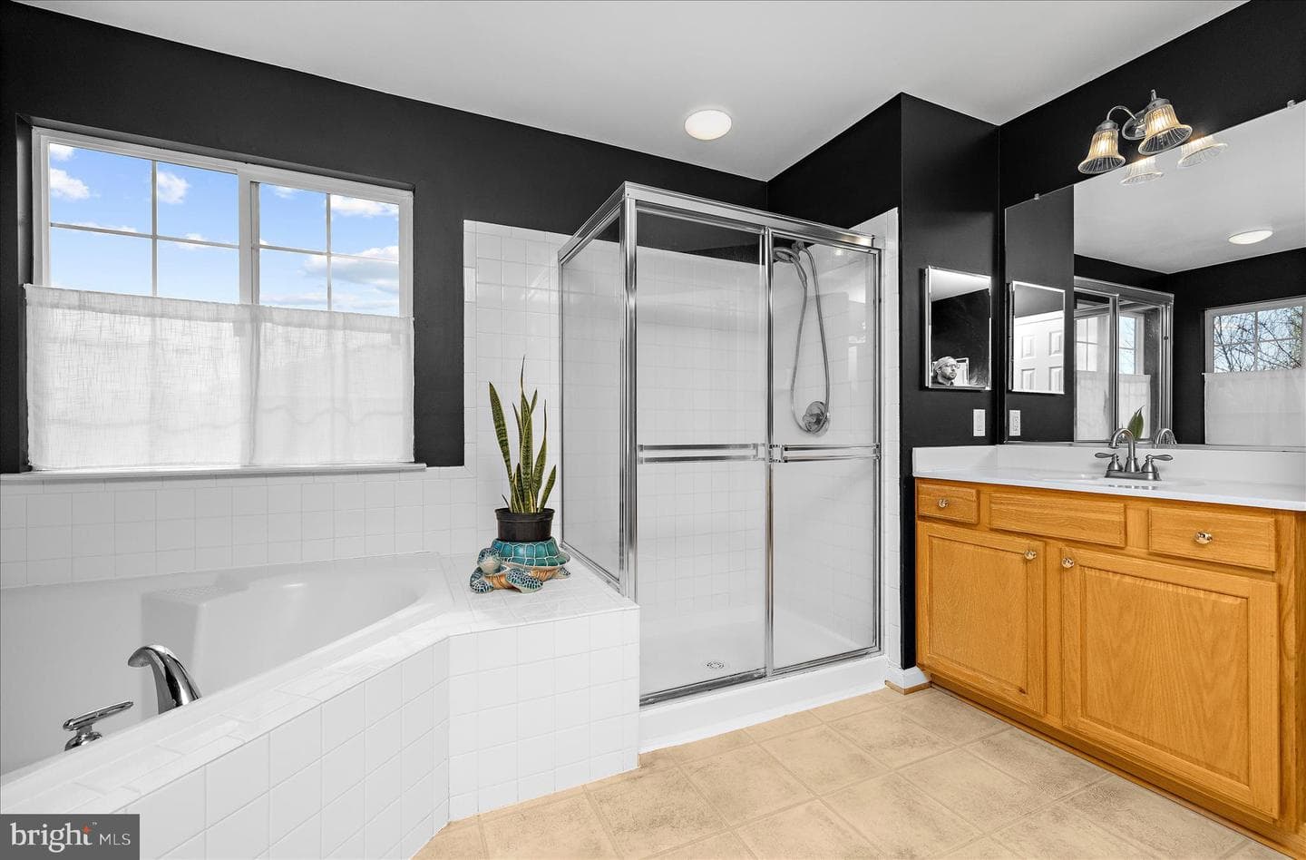 108 Meadowcroft Drive photo 46