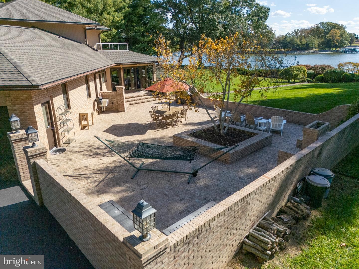 377 Hemsley Drive photo 14