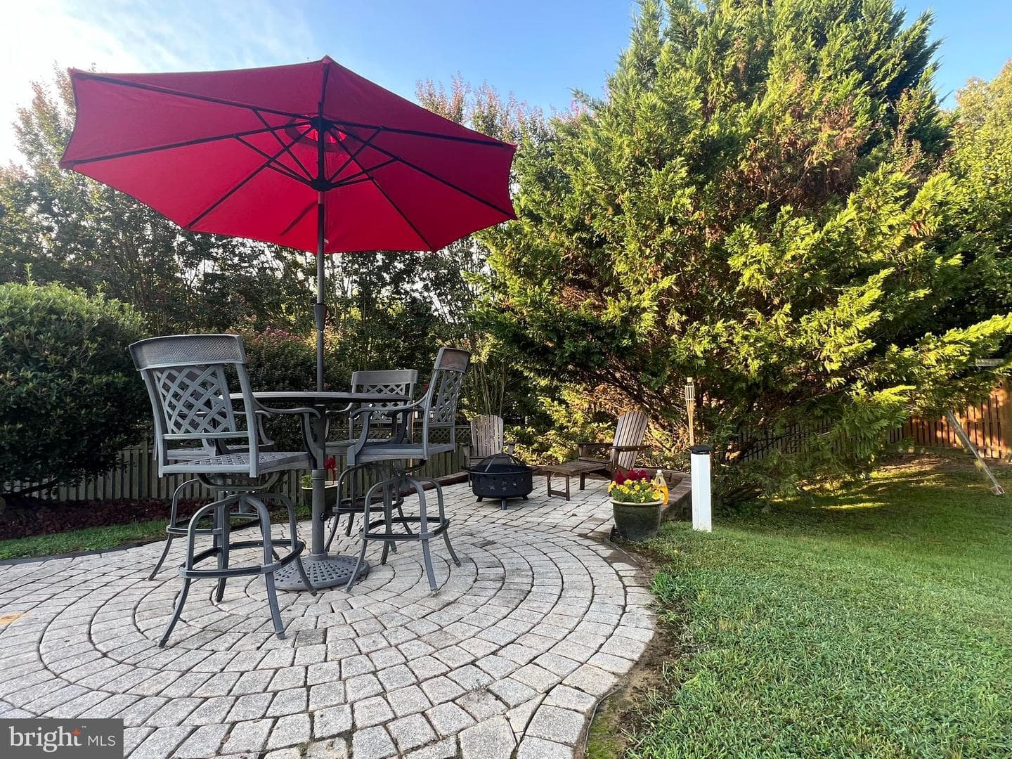 216 Edenderry Avenue photo 38