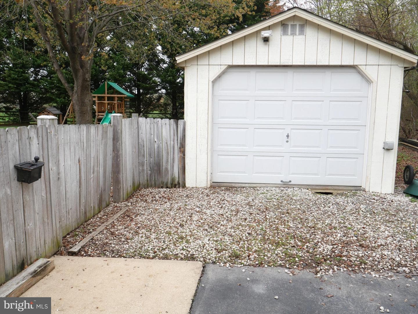 115 Bay Meadows Lane photo 15