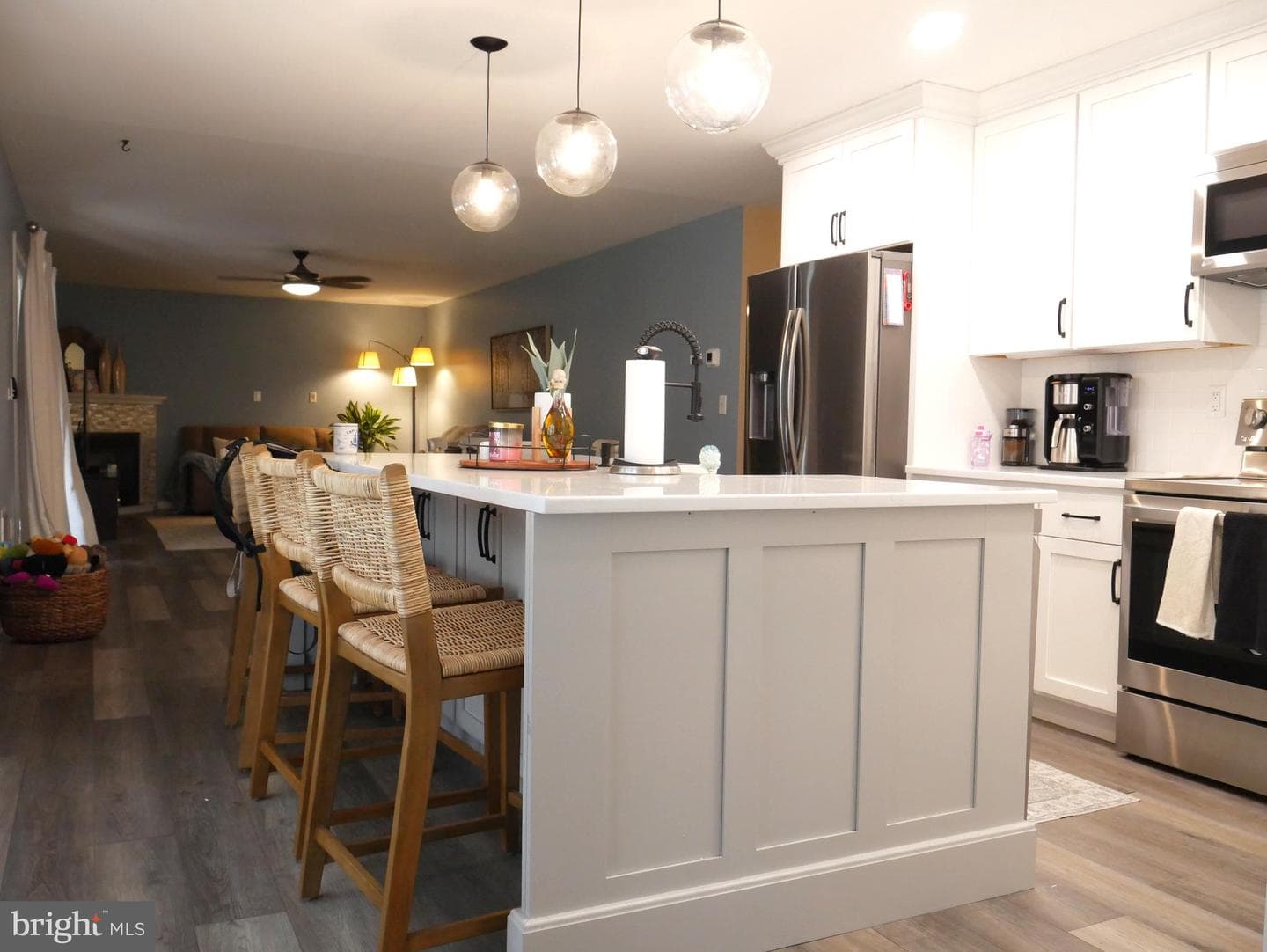 115 Bay Meadows Lane photo 4