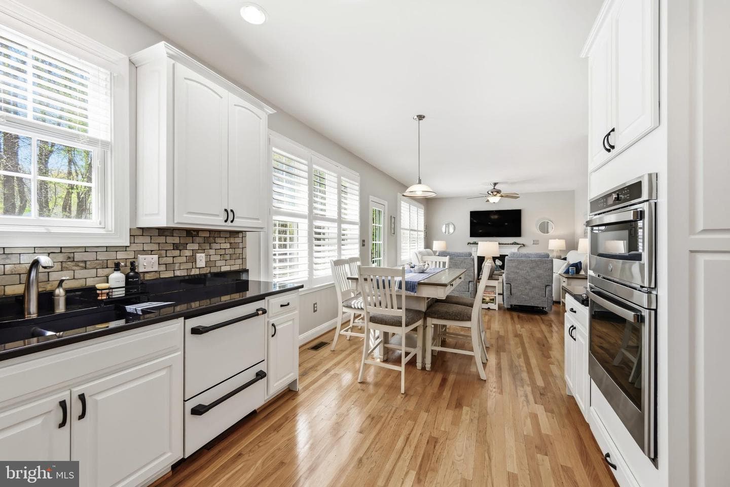 1033 Avalon Court photo 13