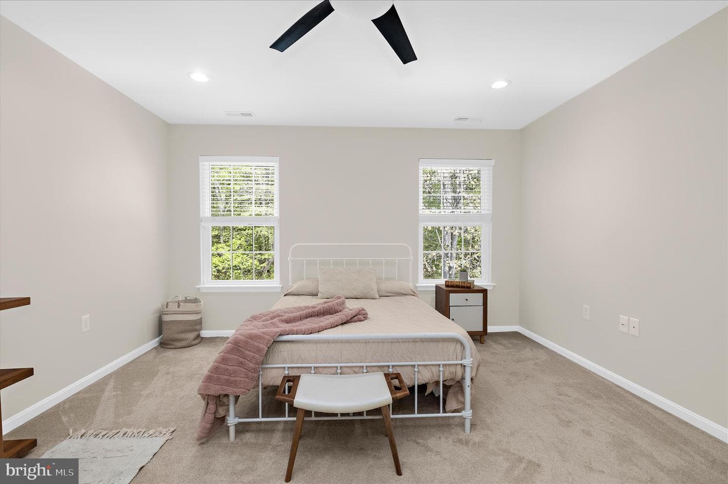 464 Web Foot Lane photo 48