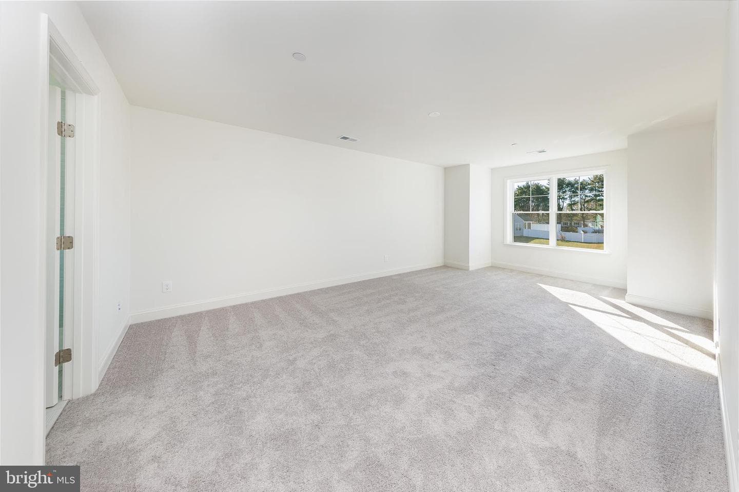323 Chenowith Drive photo 29