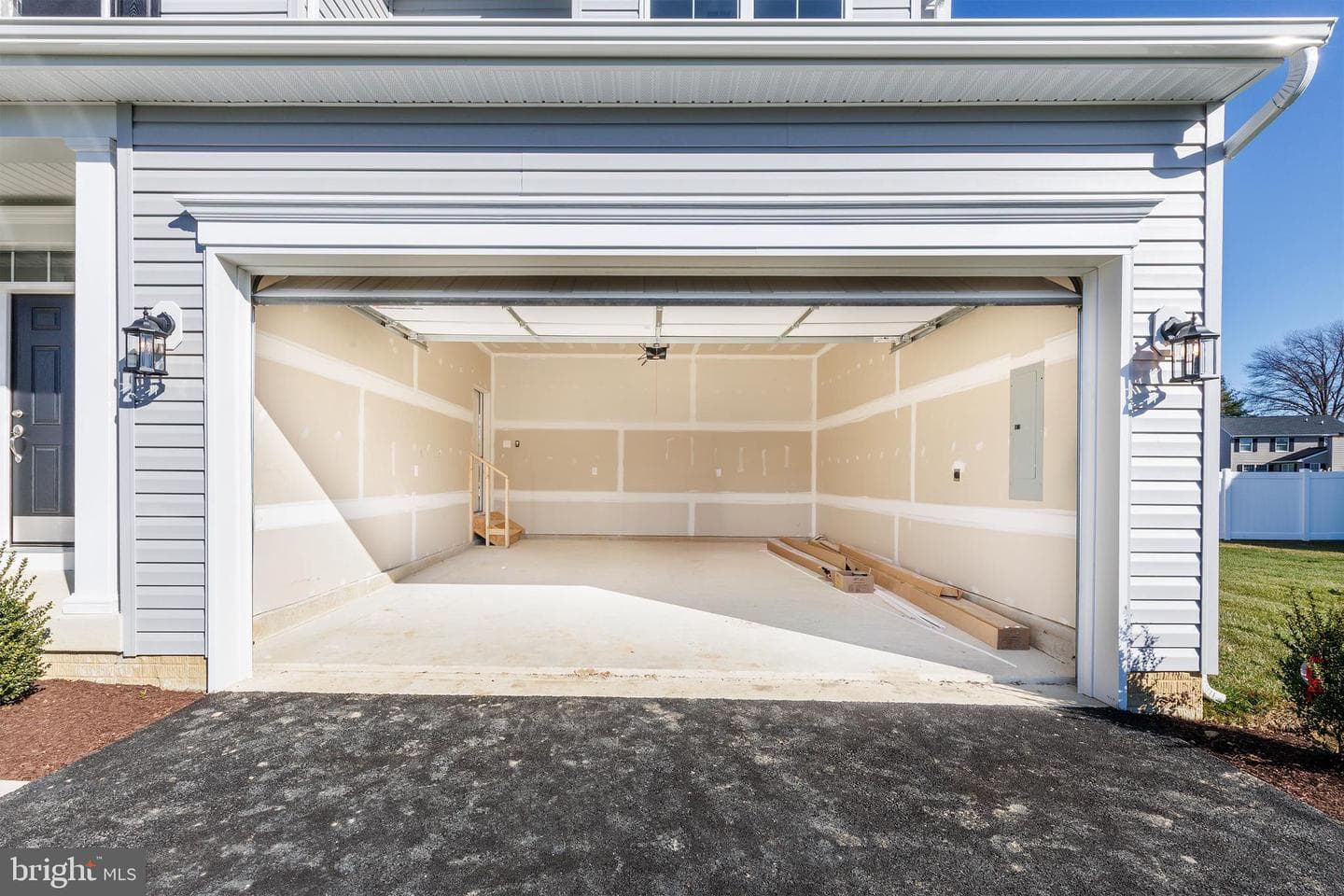 323 Chenowith Drive photo 40