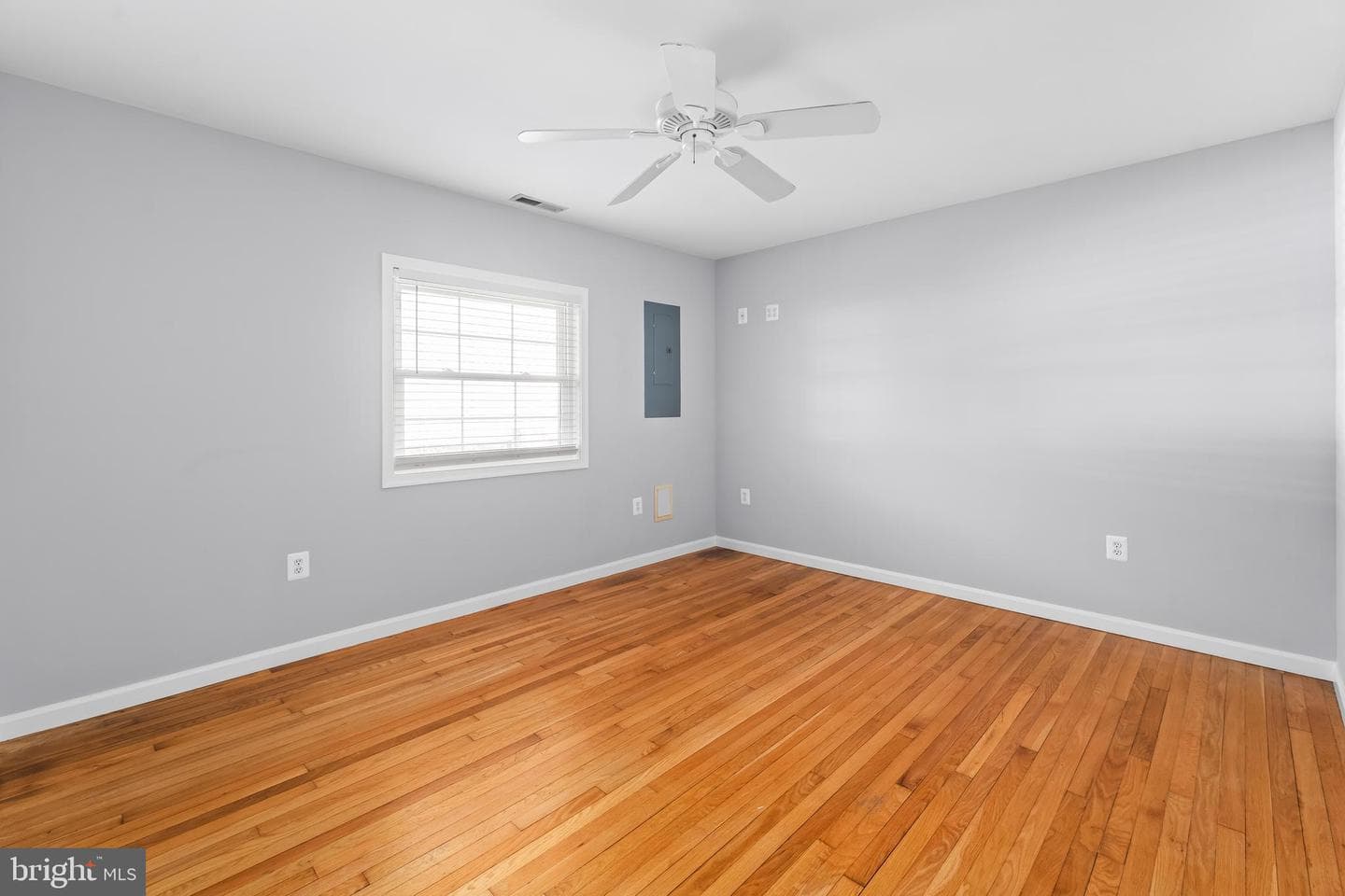 101 Queen Anne Road photo 16