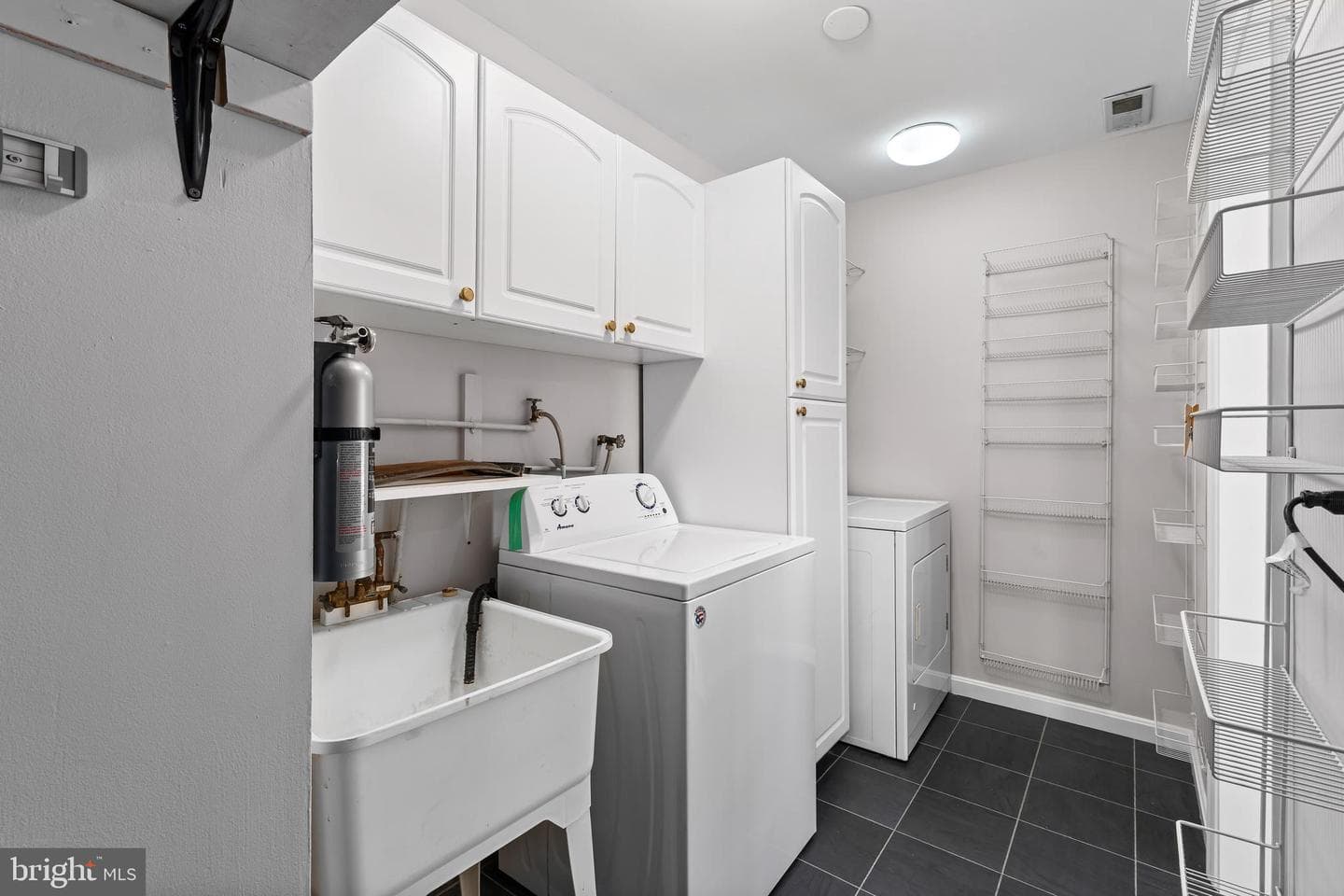 101 Queen Anne Road photo 21