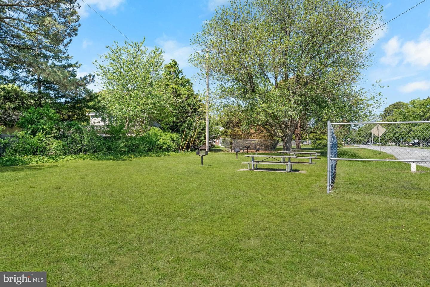 101 Queen Anne Road photo 40