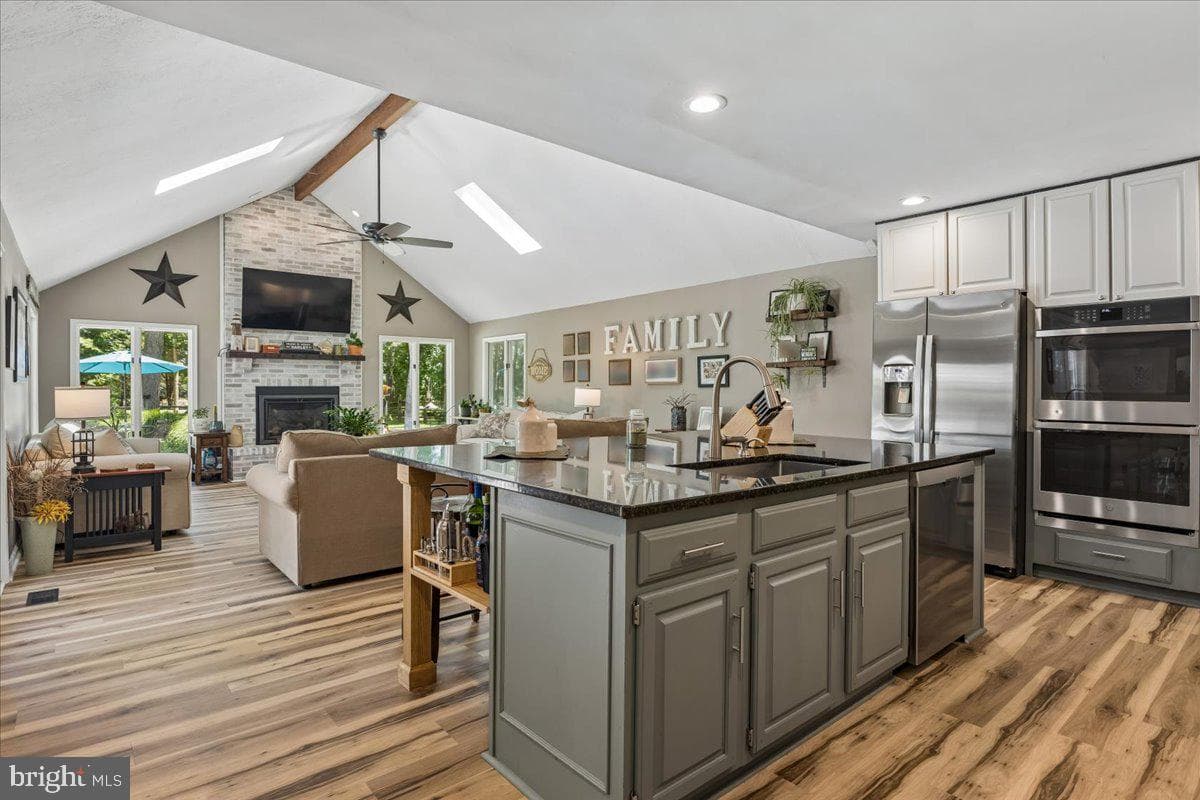 350 Prospect Bay Drive W photo 13