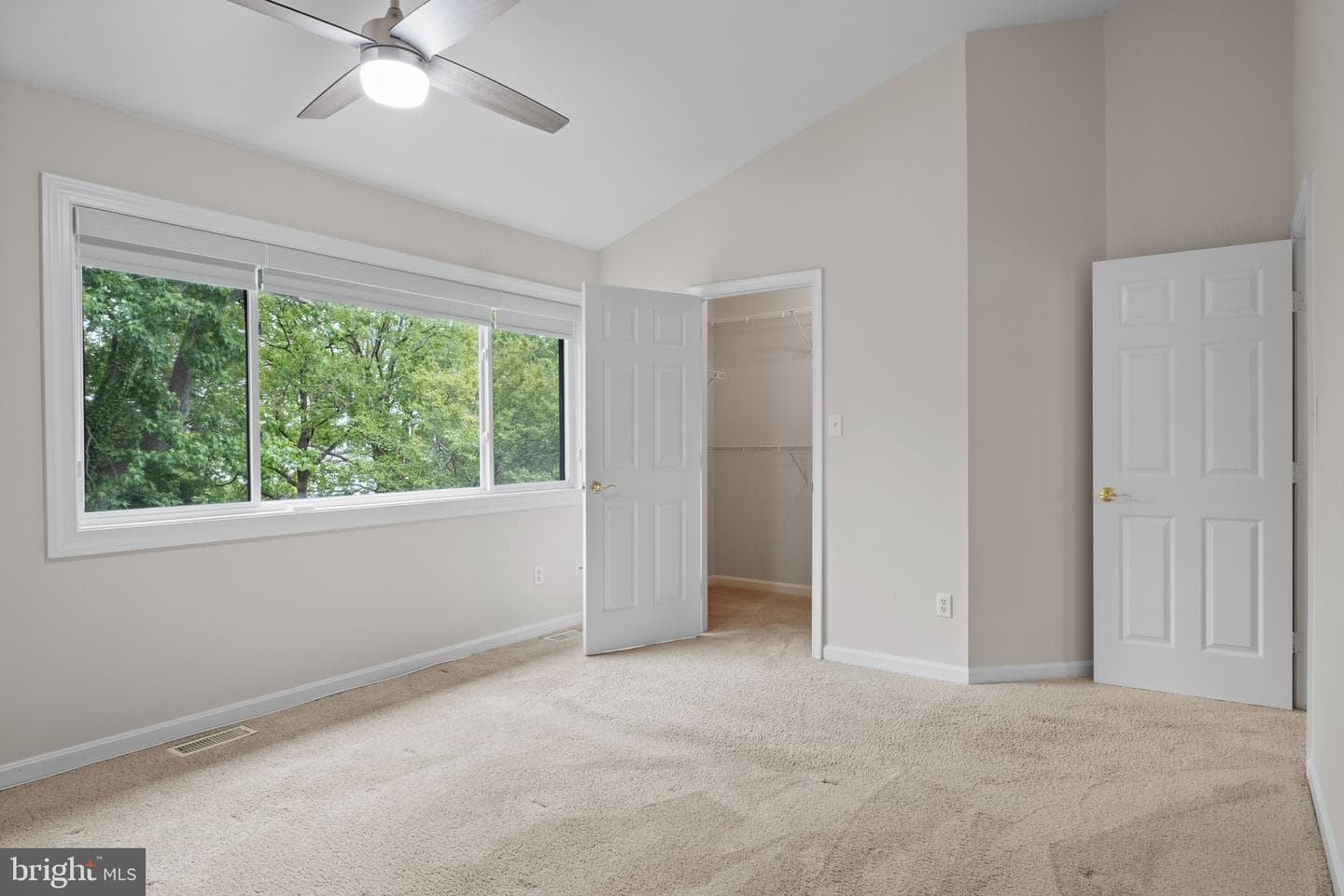 54 Queen Caroline Court photo 17