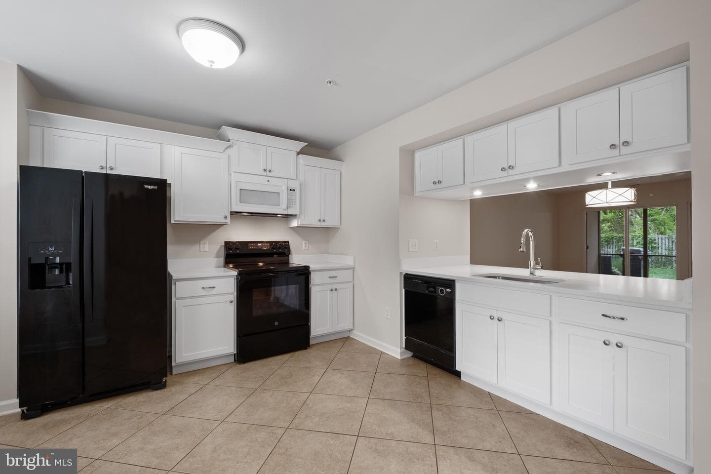 54 Queen Caroline Court photo 5