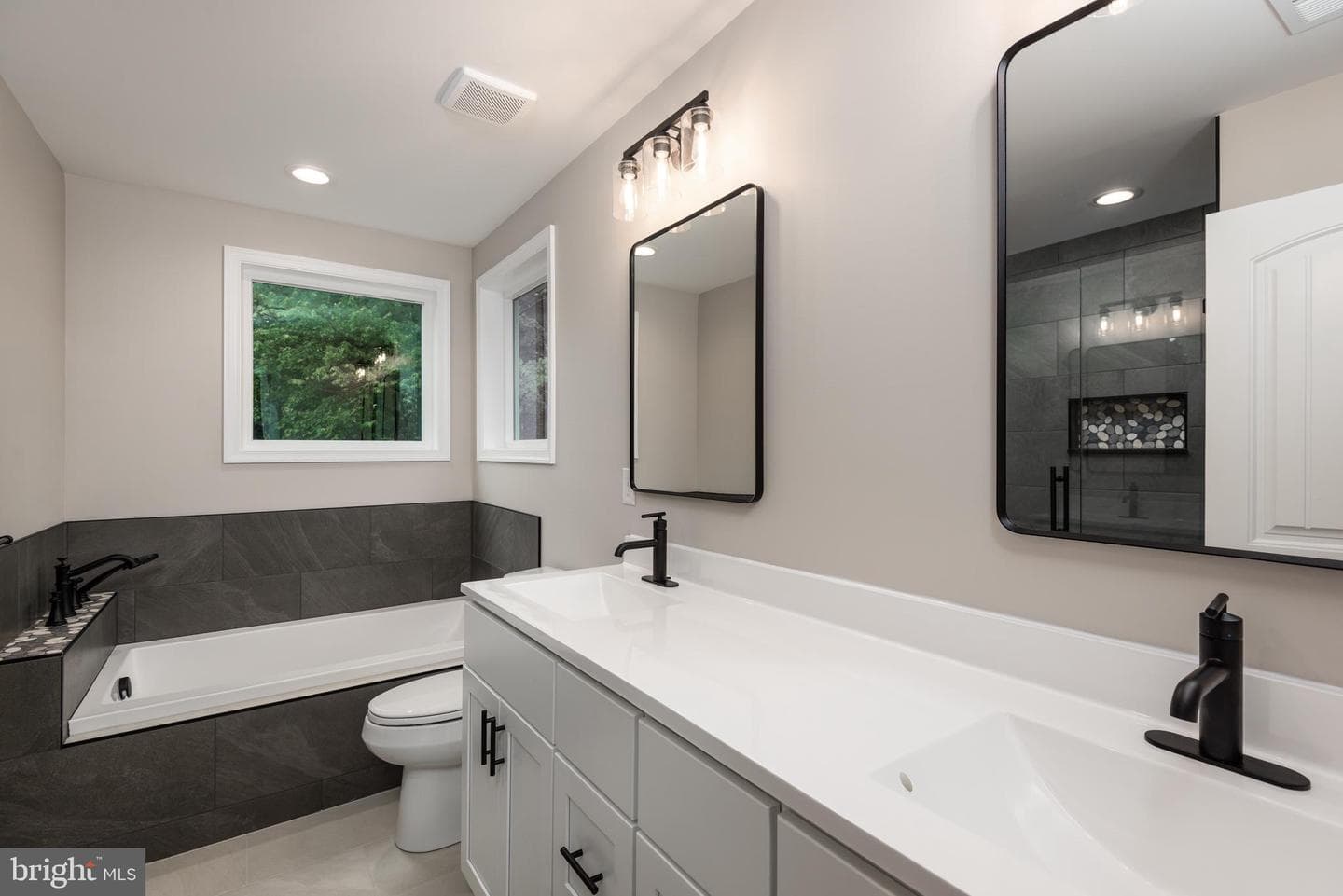 107 Chestnut Road photo 5