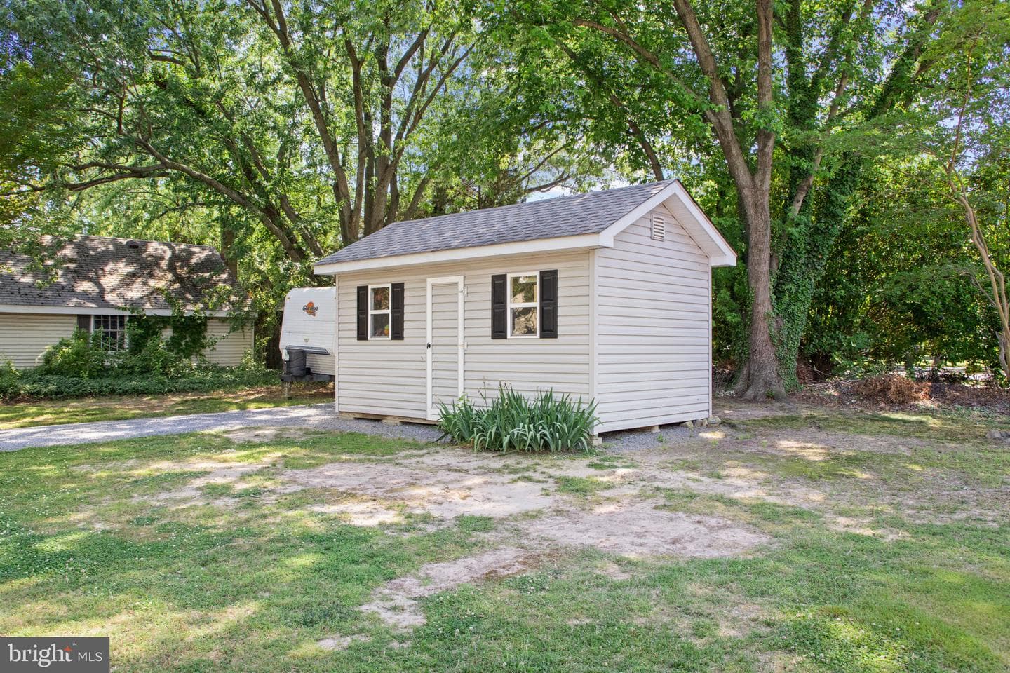 117 Dundee Avenue photo 32
