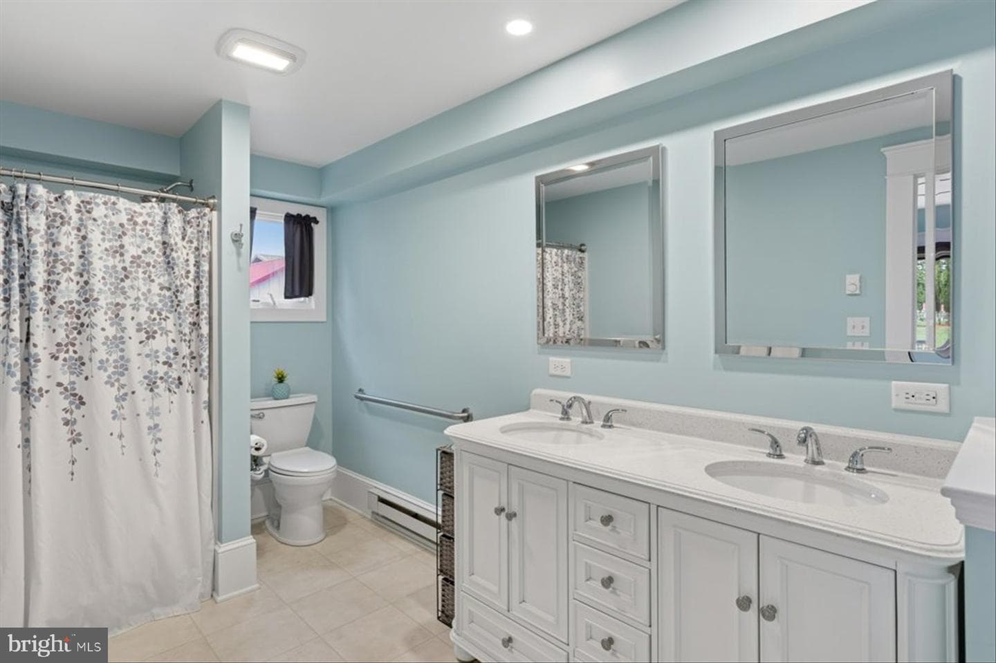 108 Maple Avenue photo 31