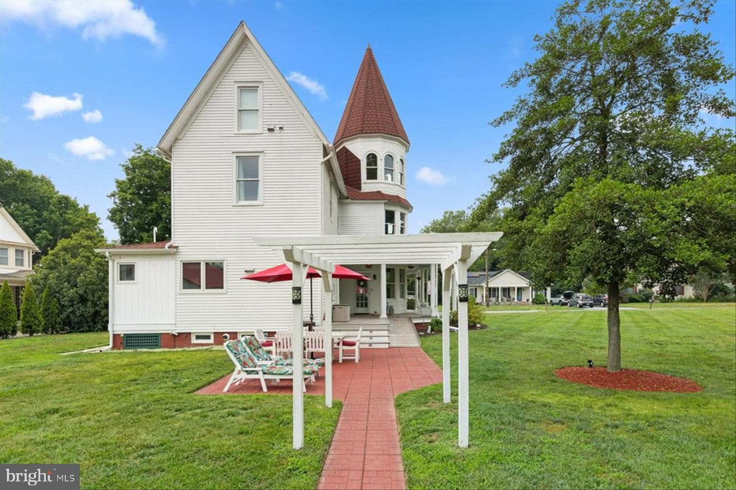 108 Maple Avenue photo 62