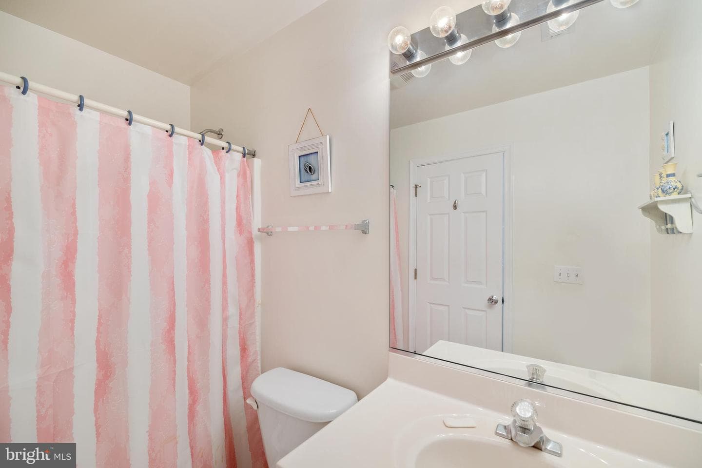807 Auckland Way photo 25