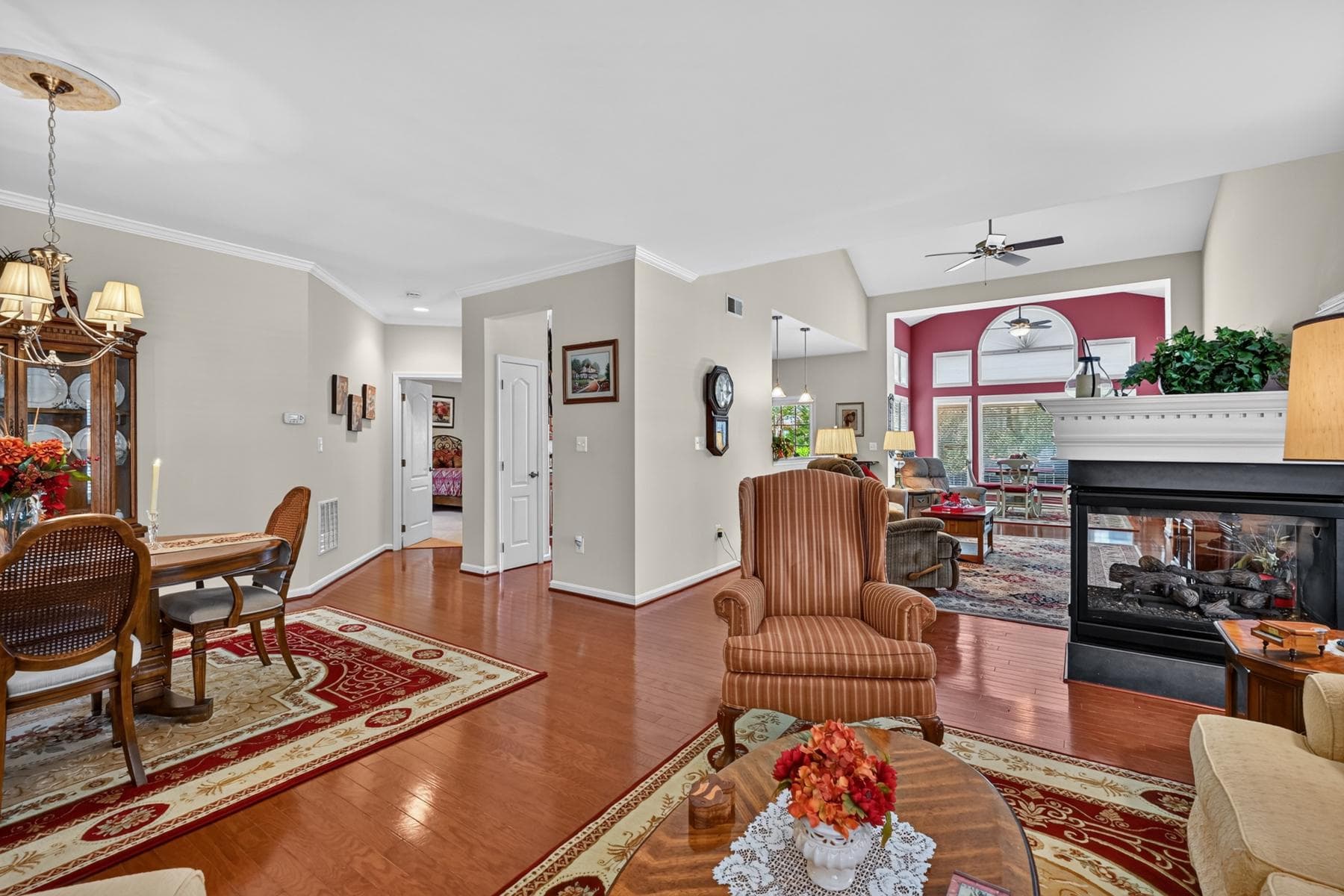 510 Symphony Way photo 14