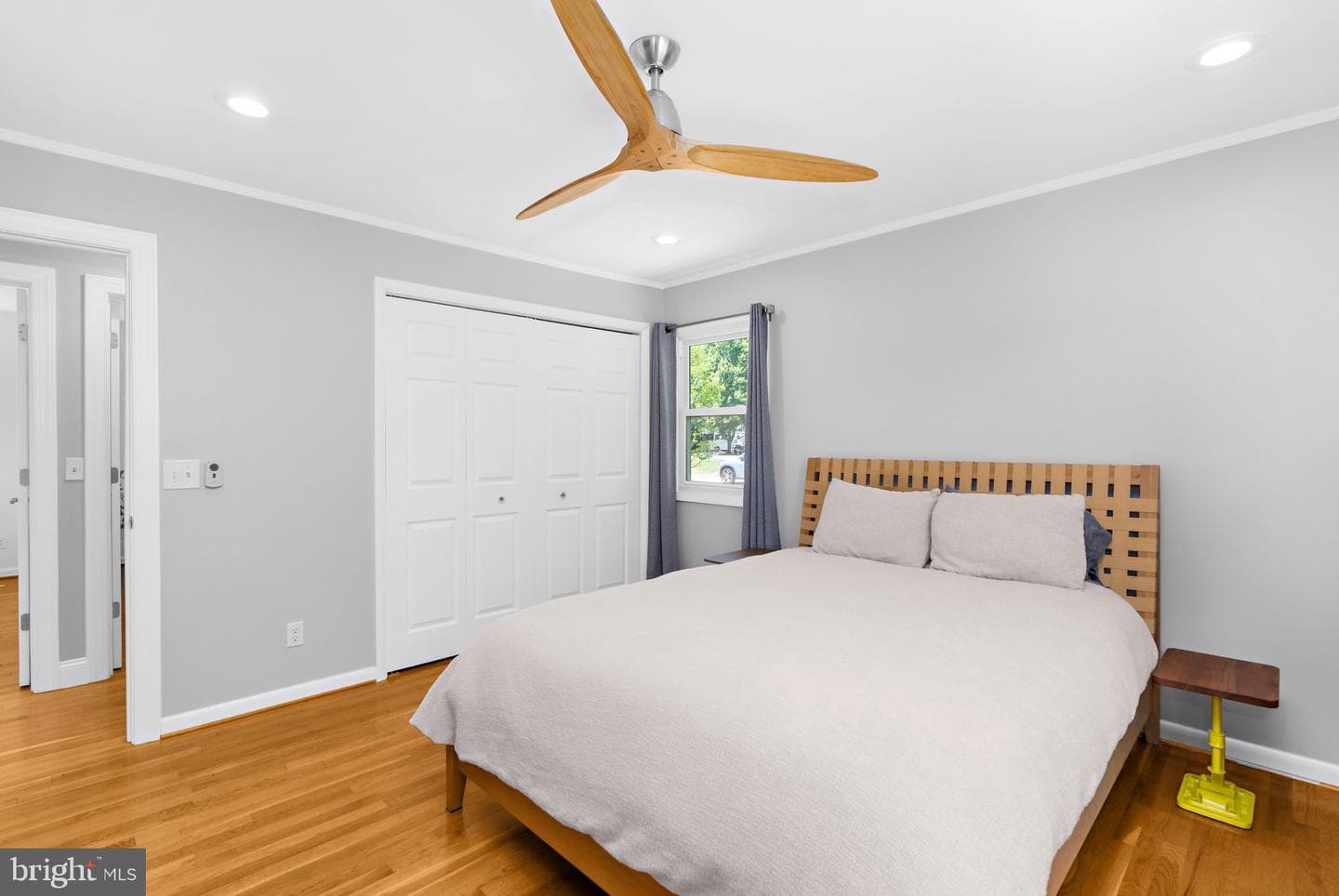 205 Riverside Drive photo 21