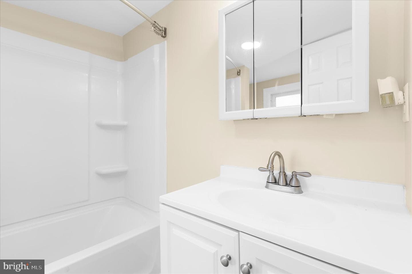 430 Railroad Avenue photo 18