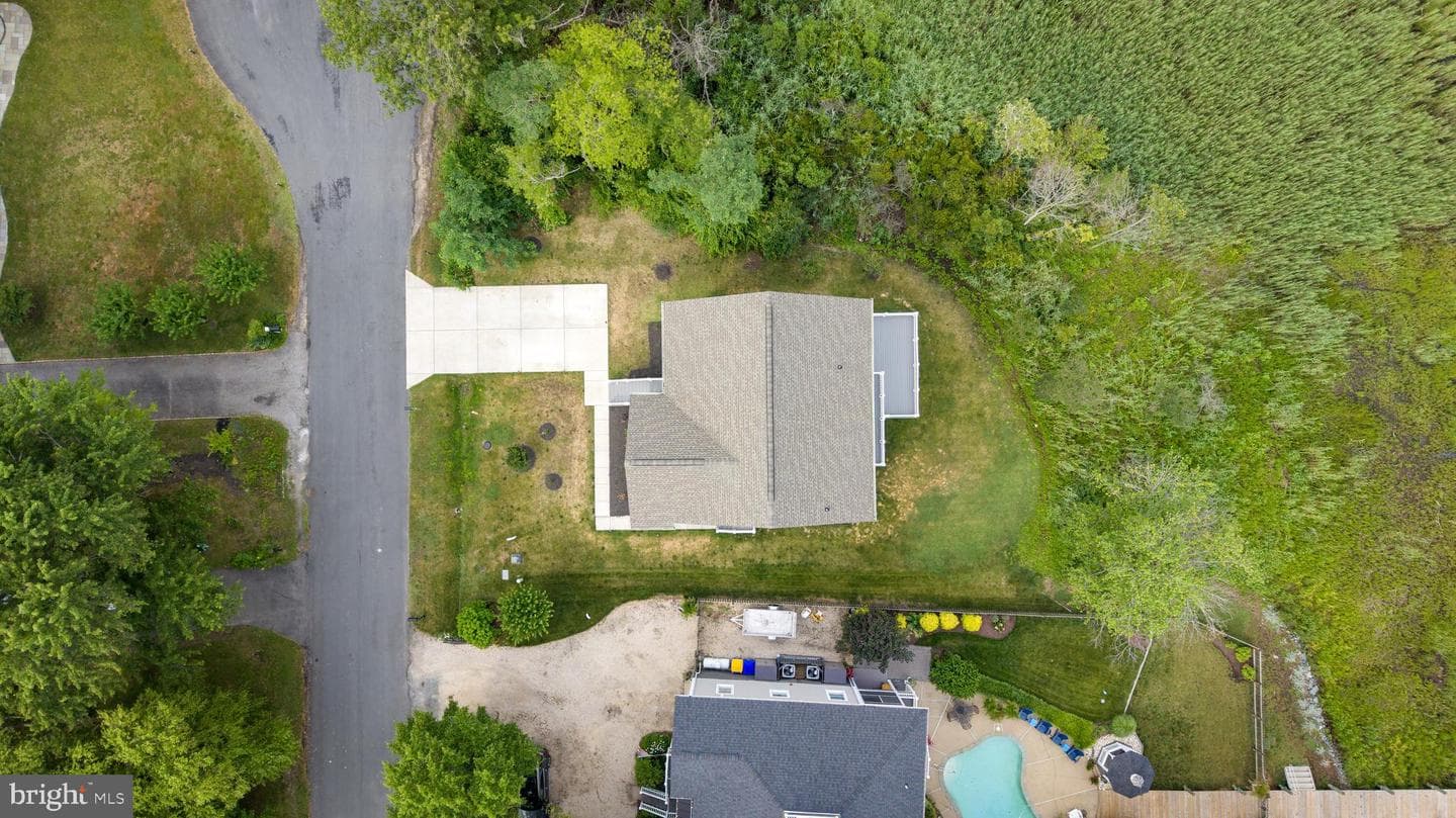 410 Wallman Way photo 6