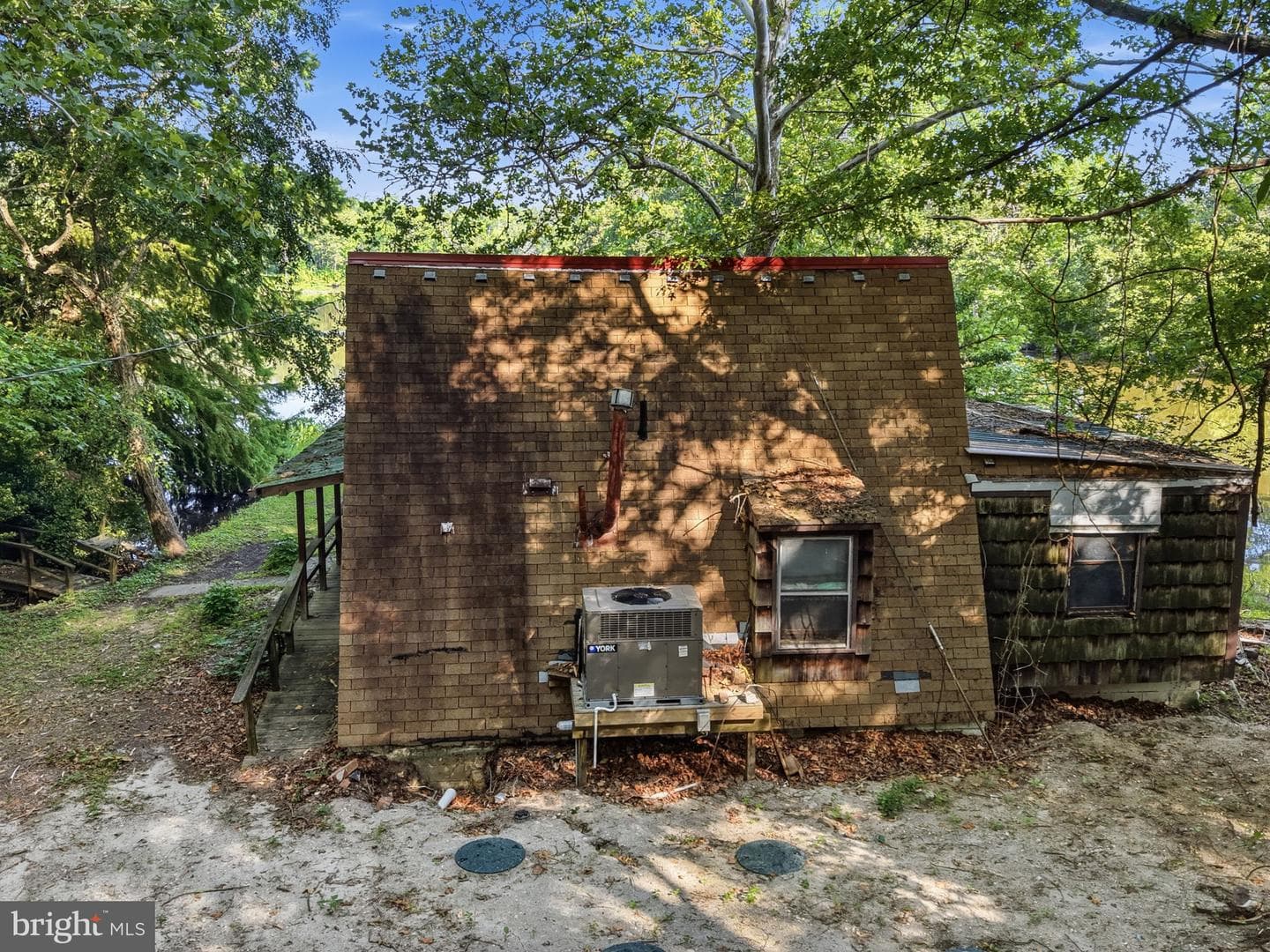 220 Kirbys Landing Road photo 5