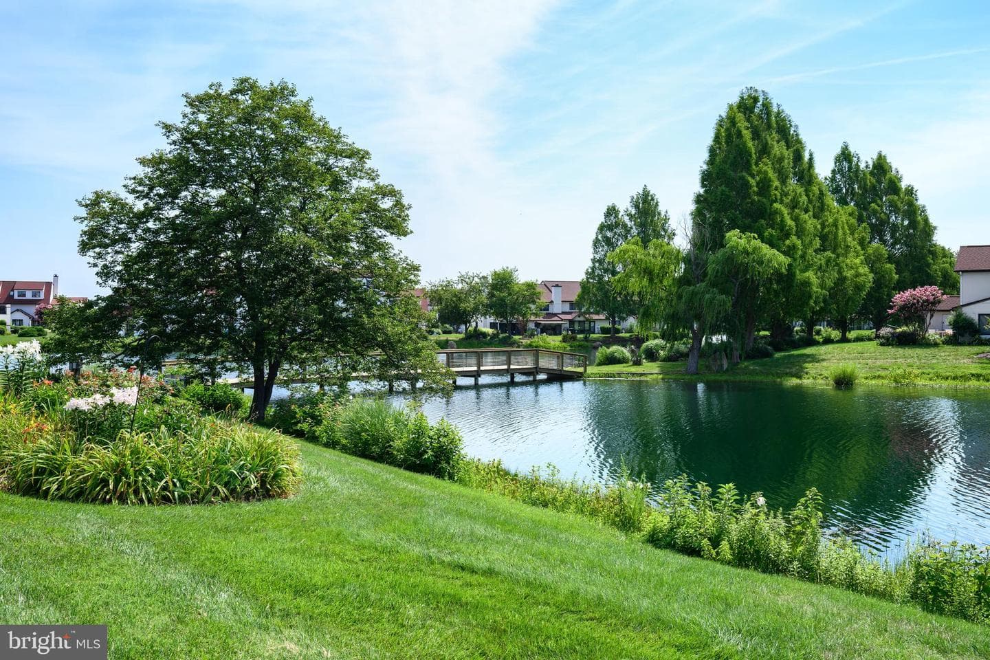 29 Queen Mary Court photo 40