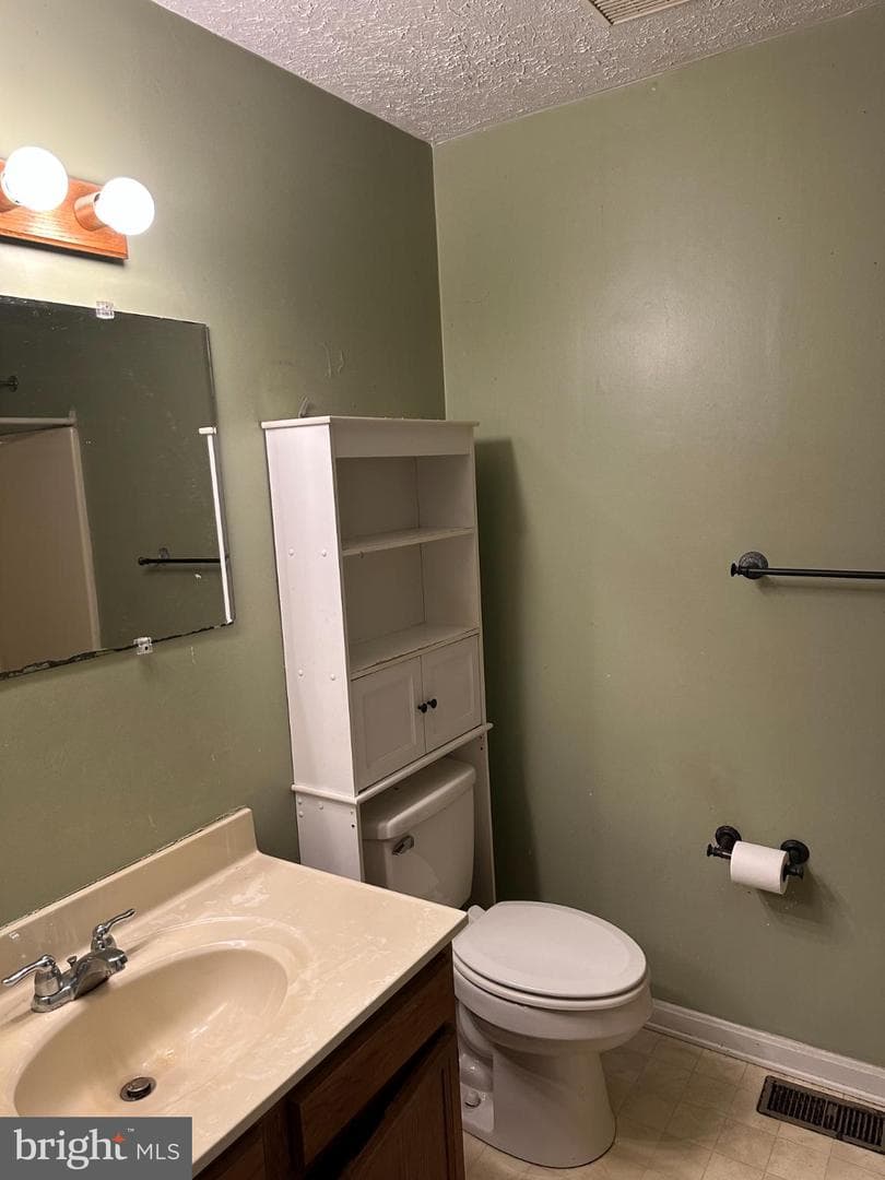 39494 Jarrell Drive photo 10