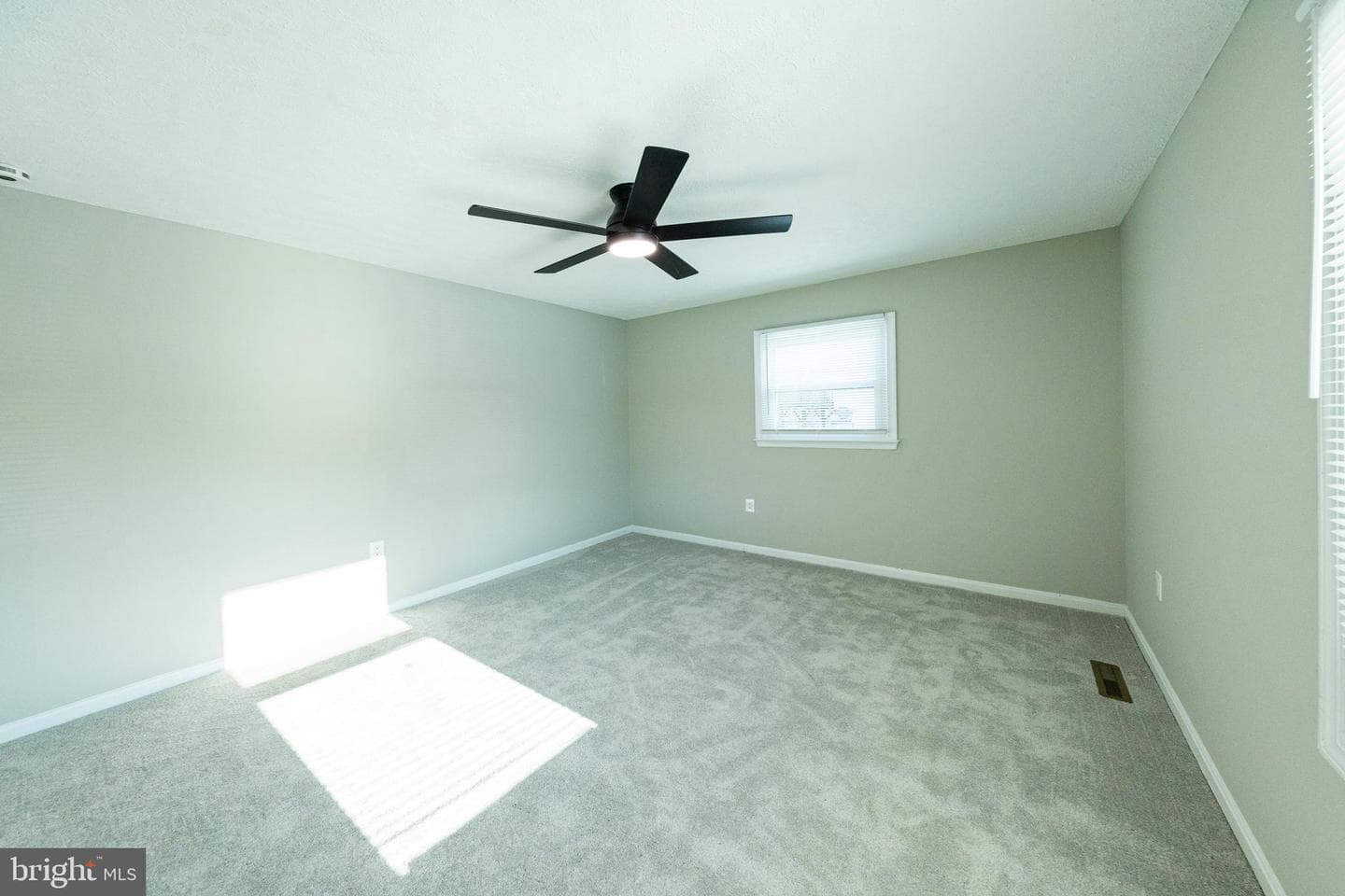 45756 Sayre Drive photo 19