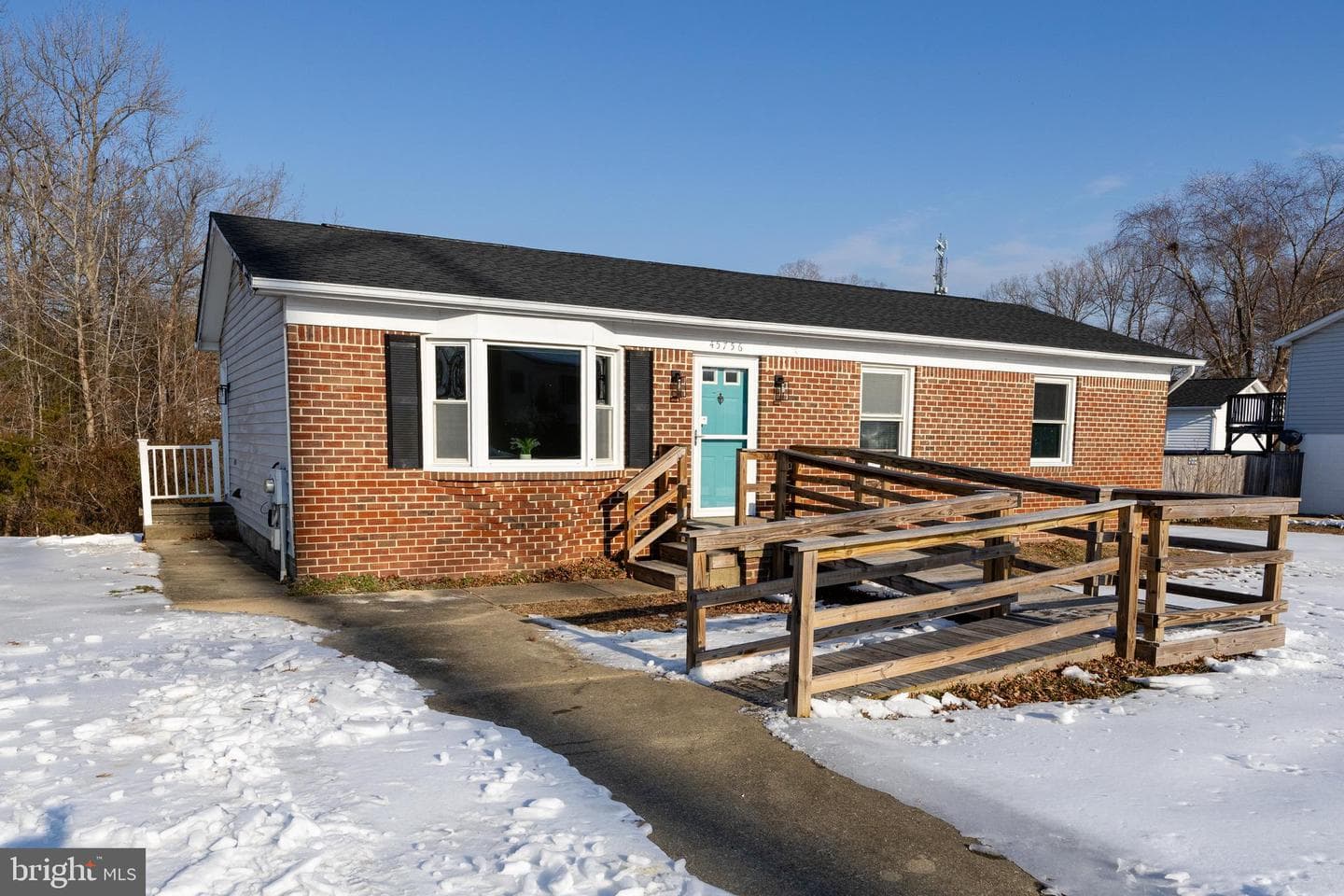 45756 Sayre Drive photo 27