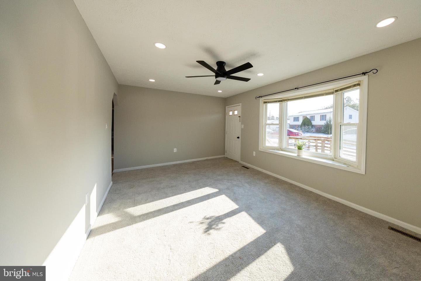 45756 Sayre Drive photo 4