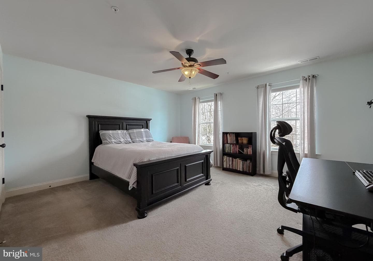 22884 Thornbury Drive photo 29