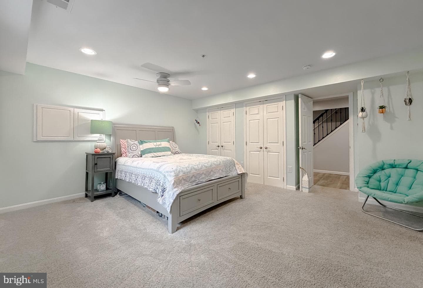 22884 Thornbury Drive photo 37