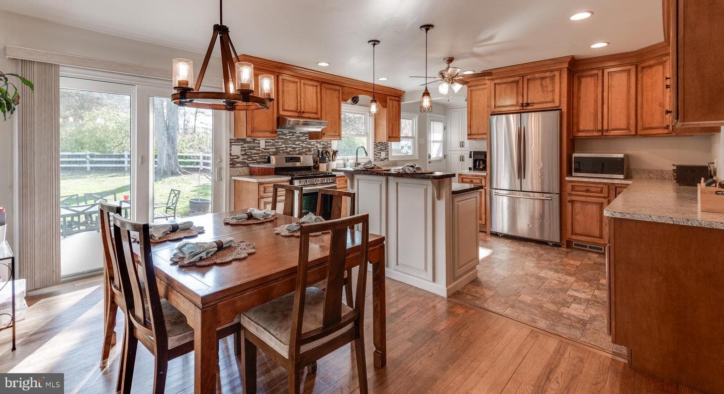 44125 Louisdale Road photo 2