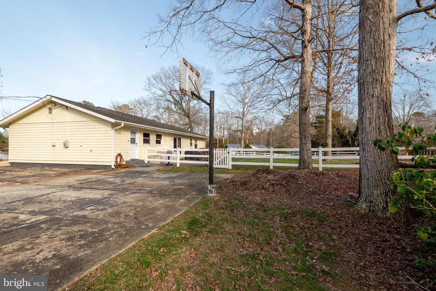 44125 Louisdale Road photo 32