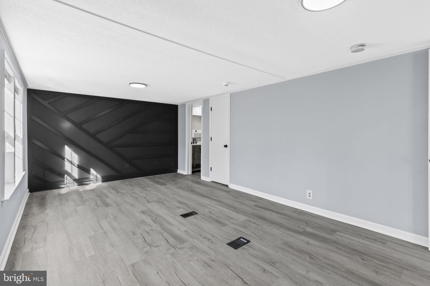 21488 Forest Run Drive photo 18