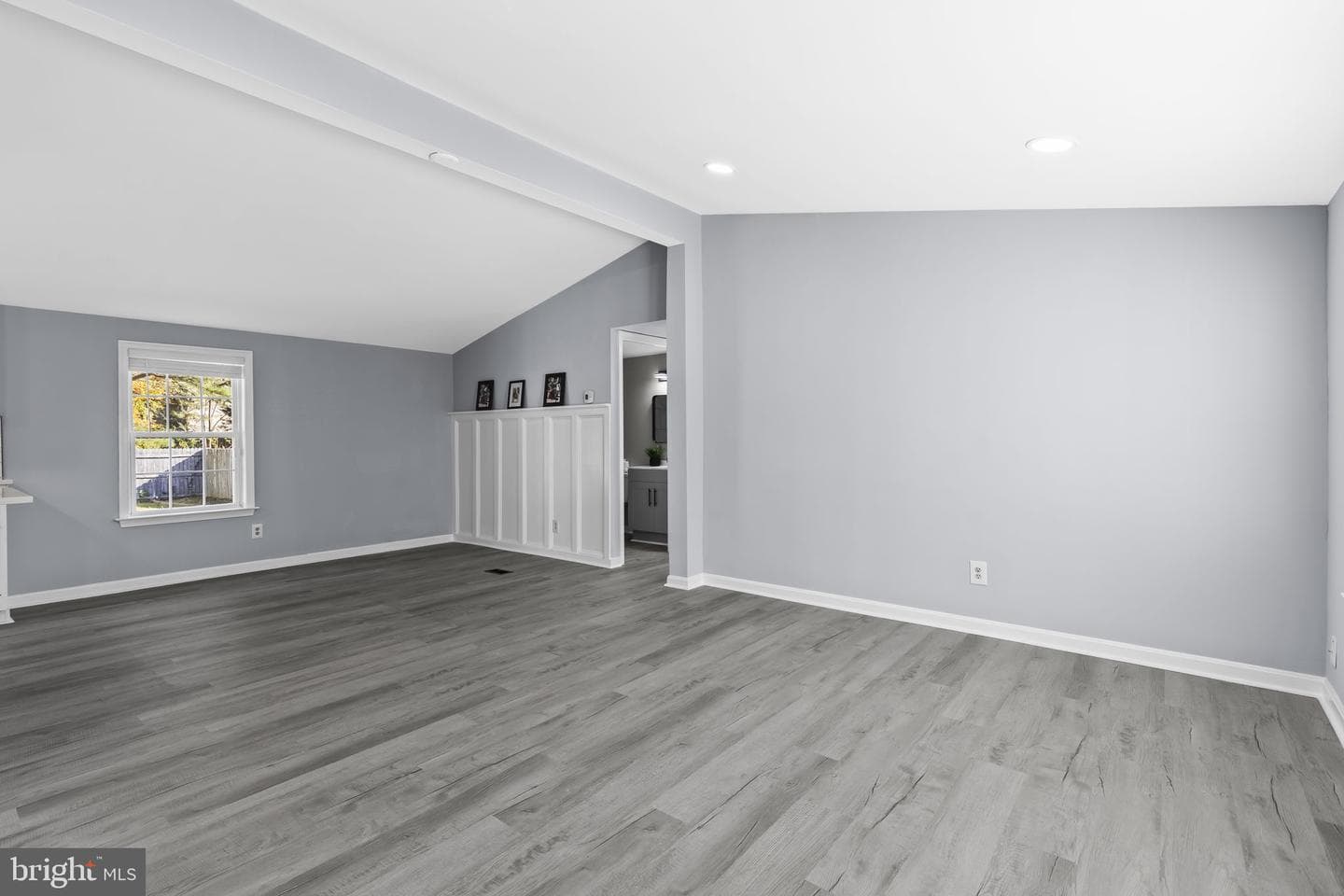 21488 Forest Run Drive photo 5