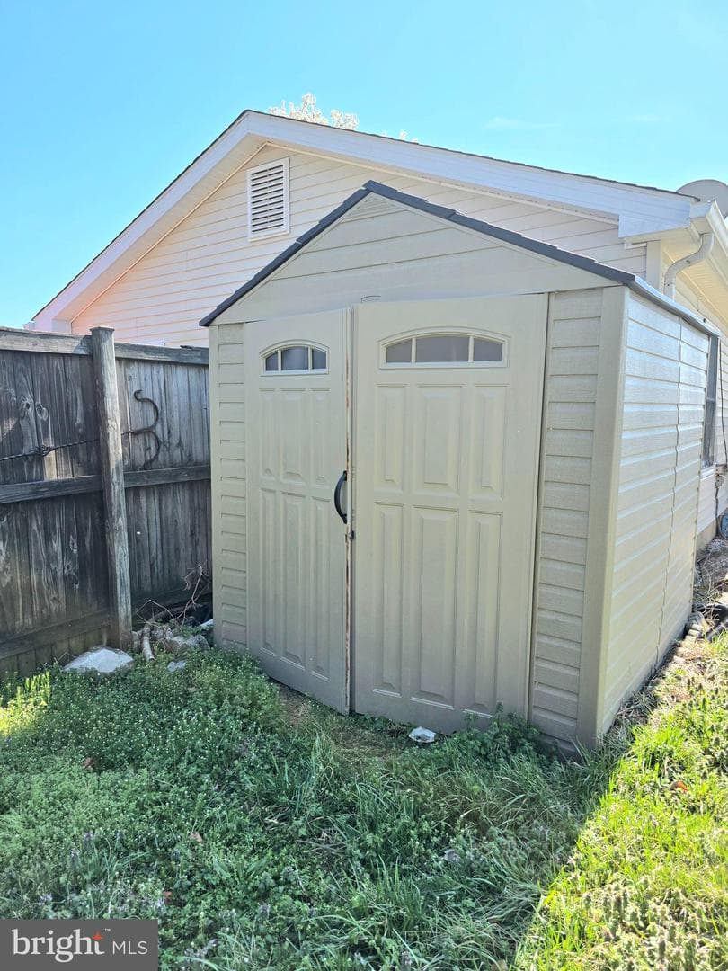 21701 Tammie Drive photo 3