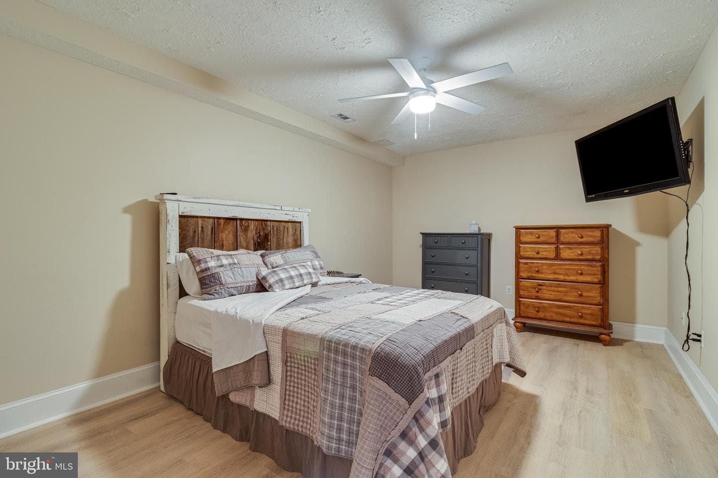 38425 Rooster Lane photo 45