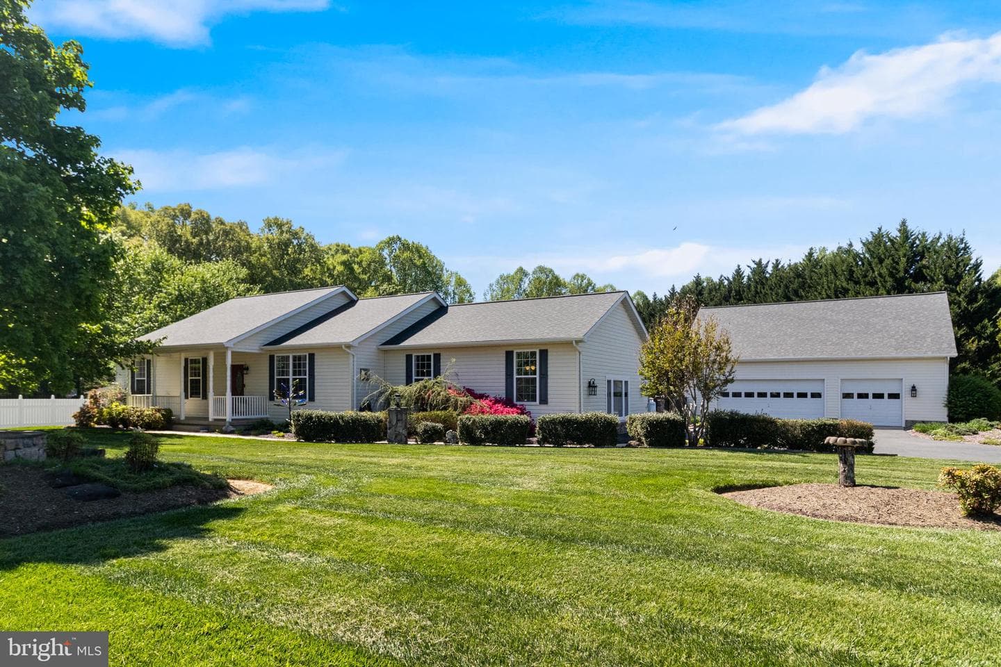 38425 Rooster Lane photo 7