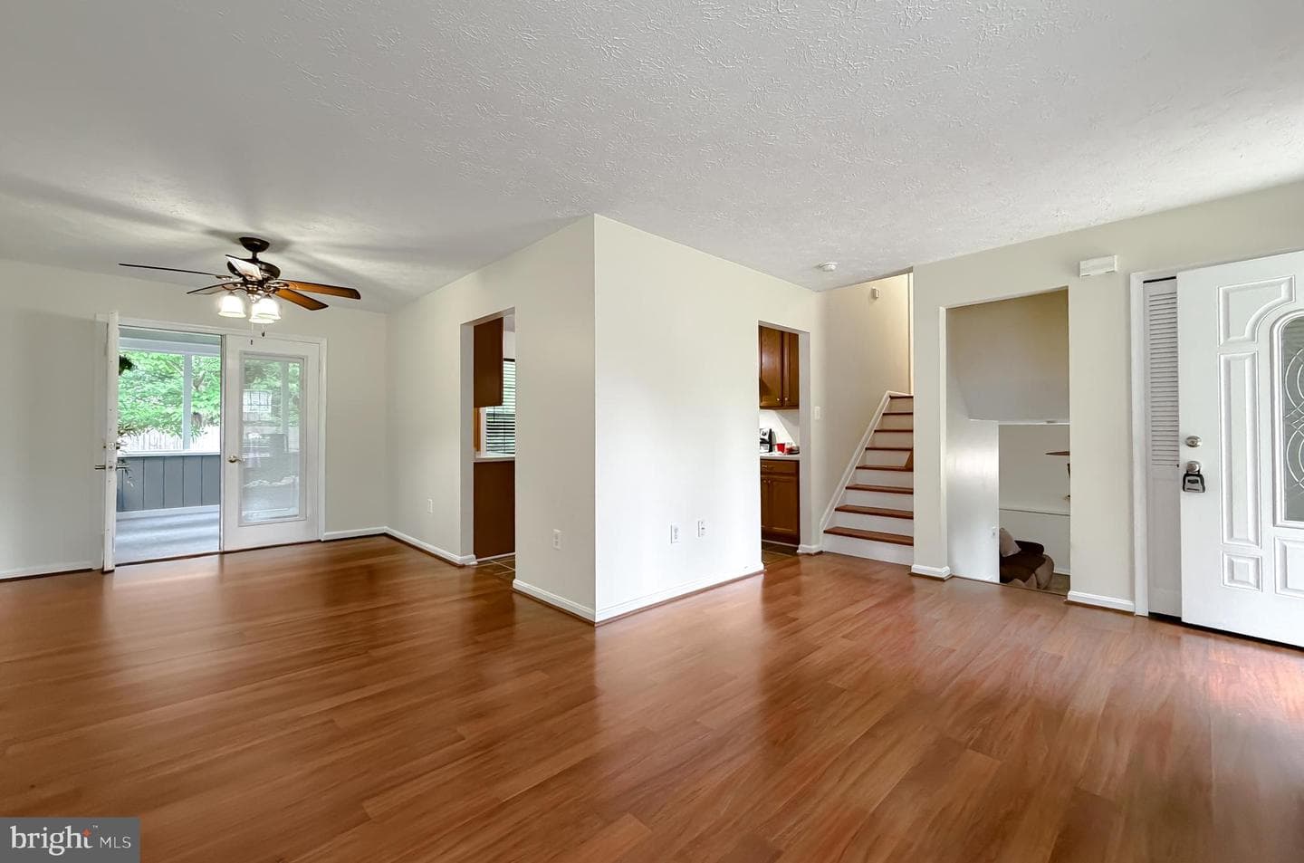21293 Scarborough Drive photo 2
