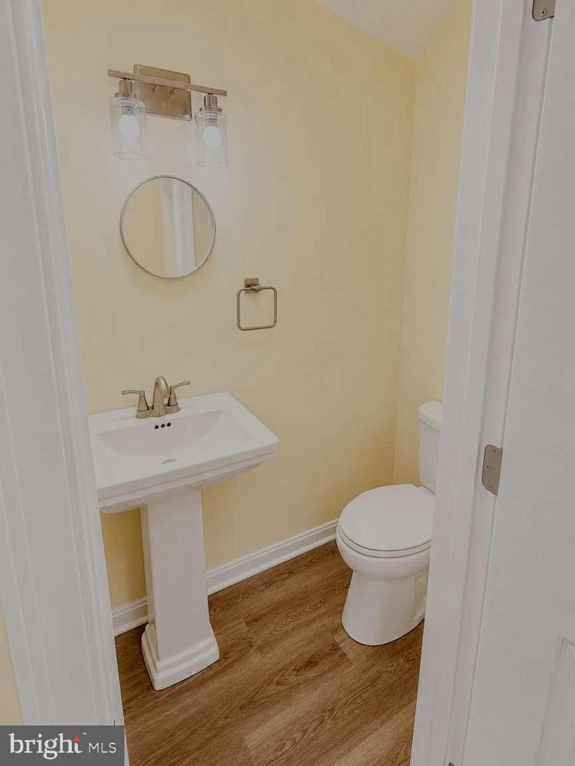 25263 Sotterley Rd photo 13