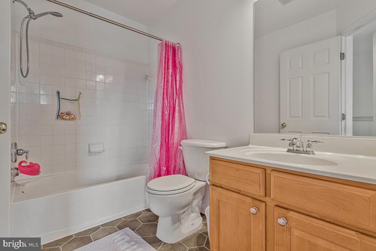 46068 W Westbury Boulevard photo 25