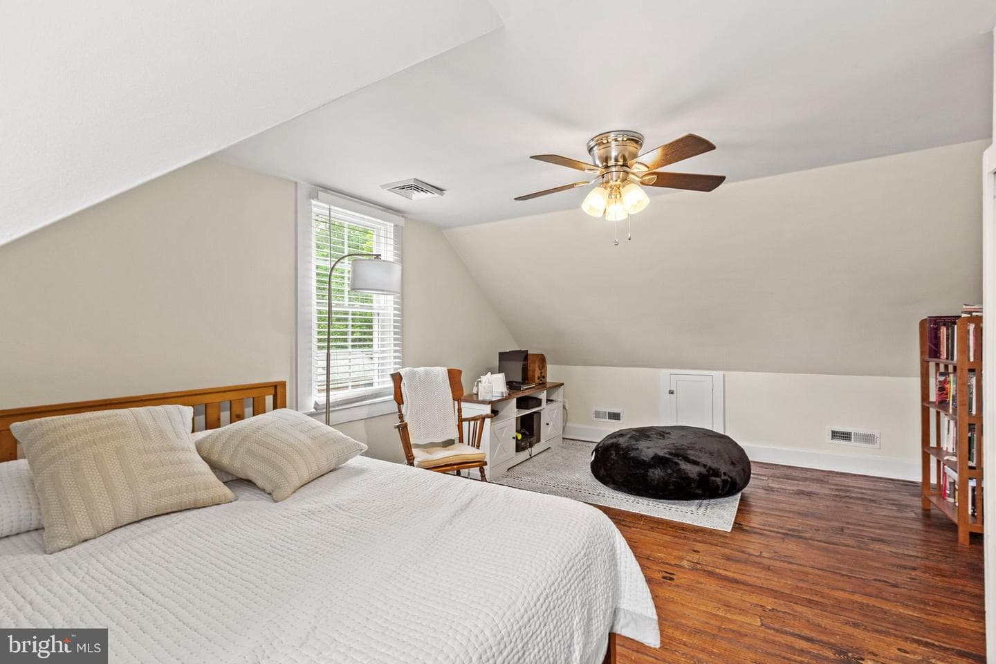 24669 Hollywood Road photo 29