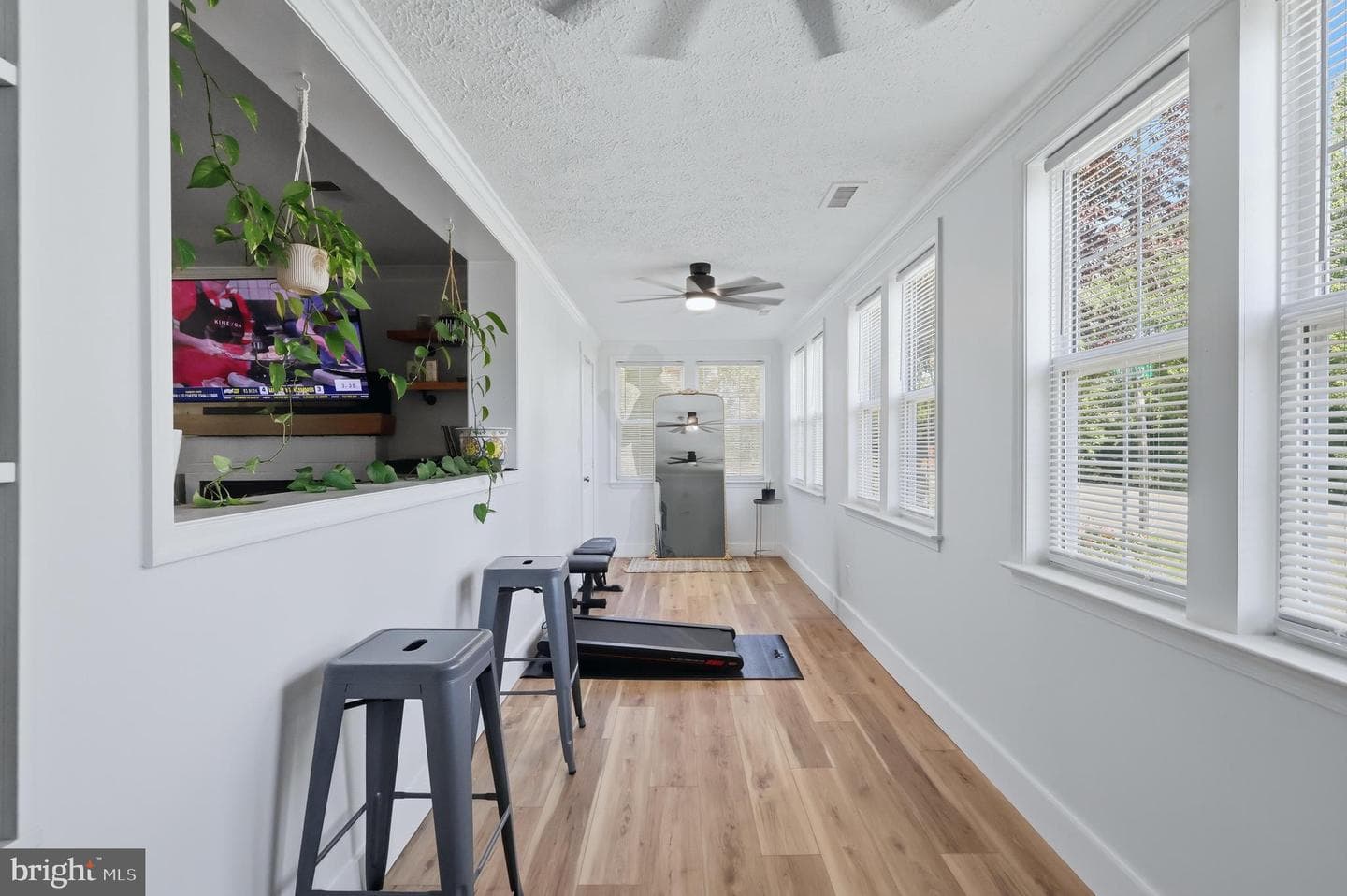43183 Riverside Drive photo 4